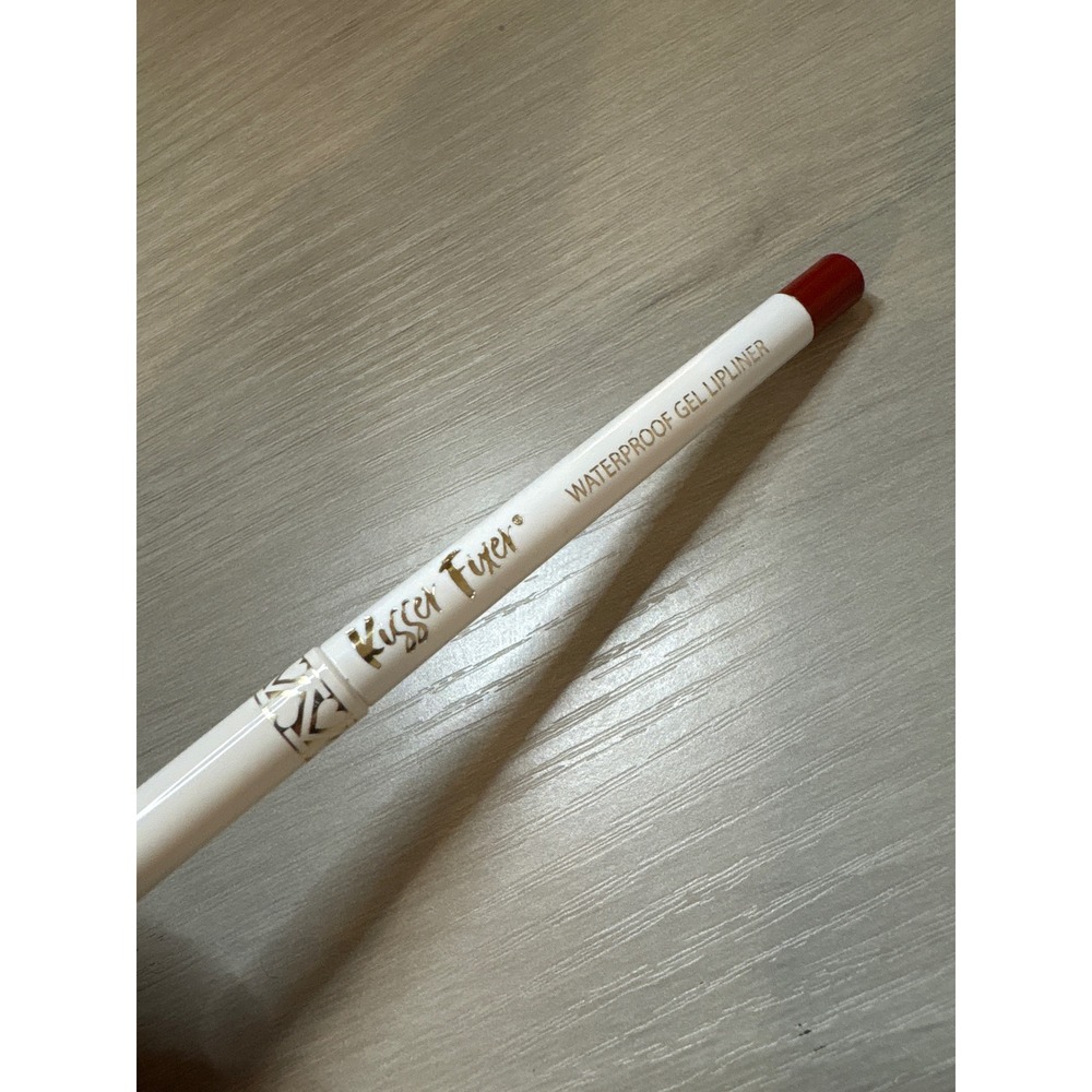 Belle Beauty Kisser Fixer Waterproof Gel Lipliner True Red 0.35g Made in Germany